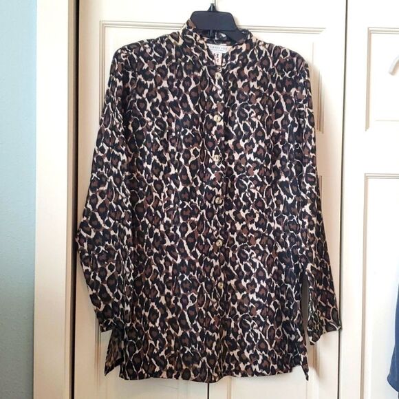 SILK Blouse! Animal Print, Size S, Excellent Condition! - Picture 1 of 4